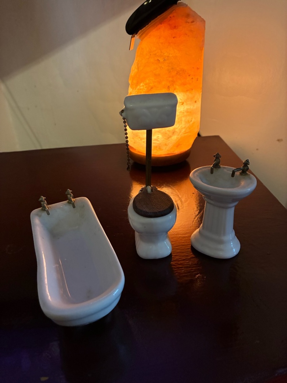 White Porcelain Miniature Bathroom Set - Bathtub, Toilet, Sink